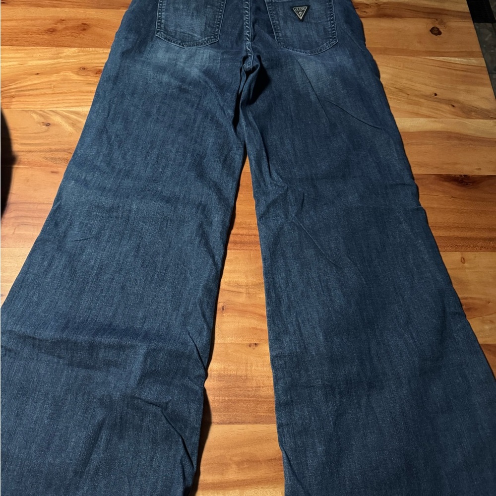 Guess jeans 
Women’s wide leg